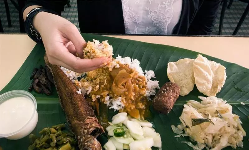 大馬印度炸薄餅(Papadam)鈉含量被驗出達危險水準⚠ 一天3餐吃增加血壓高、中風風險!