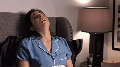 每個頭髮沒幹透就睡的人,都要承受這5種後果