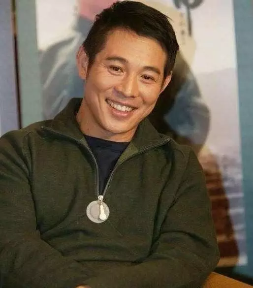 計春華去世,李連杰只給了20萬,而他去世李連杰豪送500萬!