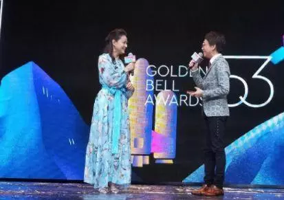 51歲周海媚撞衫42歲舒淇,女神和婦女的差距很大,歲月果然不饒人!