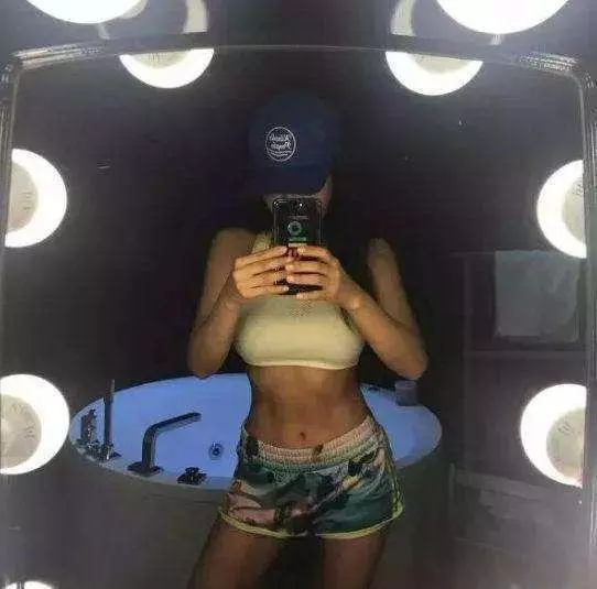 逆天的50歲韓國大媽,和女兒合影卻被誤以為是妹妹