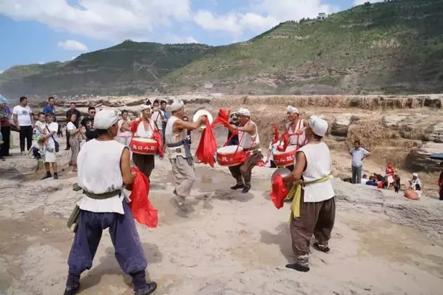 中國的「1號公路」!串聯陝西無數絕美風光,獨覽黃土高坡美景!