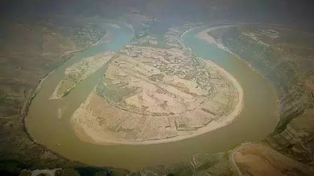 中國的「1號公路」!串聯陝西無數絕美風光,獨覽黃土高坡美景!