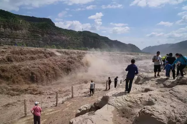 中國的「1號公路」!串聯陝西無數絕美風光,獨覽黃土高坡美景!
