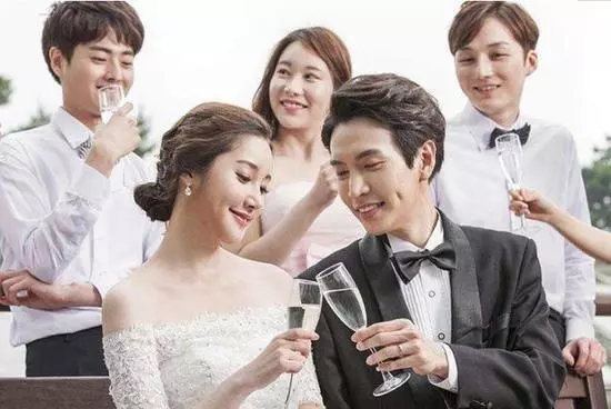 結婚當天小姑子跟我借八萬,一年後我找她還錢,才知自己傻到家了