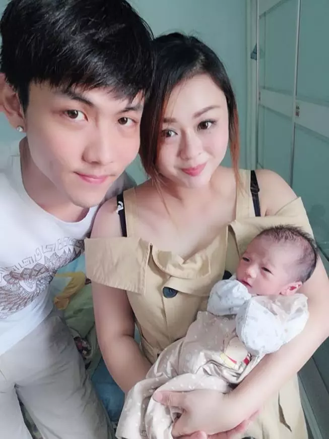 【大馬絕世好男人!】FB爆紅「月子叔」請假1個月陪老婆坐月,還為老婆結紮!