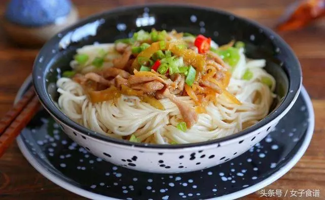 今天就為大家推薦十種經典麵條,為您在寒冷的冬季帶來一絲絲暖意