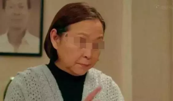 婆婆,就算我和你兒子離婚了,小姑子也不能進來住,房子是我買的