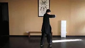 抻筋一寸,健康十年!每晚花上10分鐘,3招通經拔病根!