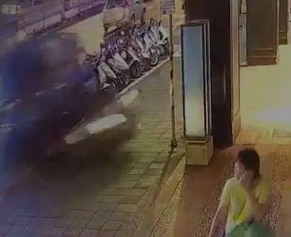 悼!車禍撞死送貨夫妻及保全