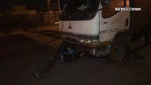 電動車逆向闖國道!男頭插玻璃遭輾亡