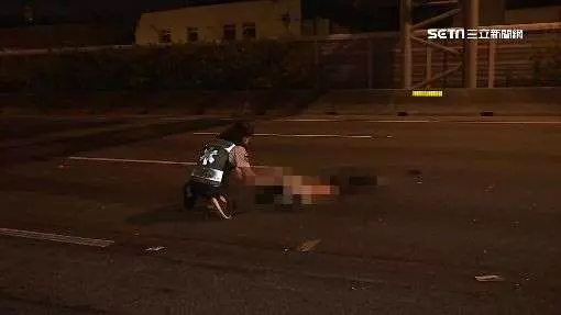 電動車逆向闖國道!男頭插玻璃遭輾亡