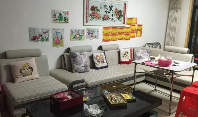 因家貧倒插門,農村母親進城看病住家裡,妻子的做法讓他熱淚盈眶