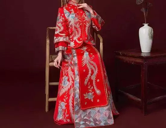 心理學:四件新娘服,你最想穿哪件?測你忘不了的人是誰?