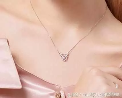 心理測試:測下你的心理年齡是多大?4條項鏈選一條,我是22歲