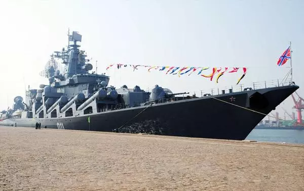 美核航母與俄巨艦正面相遇,19艘戰艦齊聚亞洲,多國態度明確