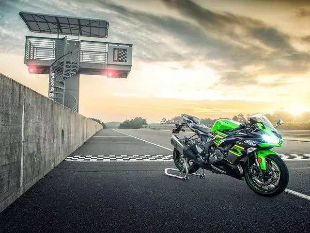 川崎ZX-6R最新2019改款,使用全新家族式外觀