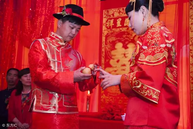 離婚後孩子想吃媽媽做的飯,我帶他去岳母家,開門後我說不出話