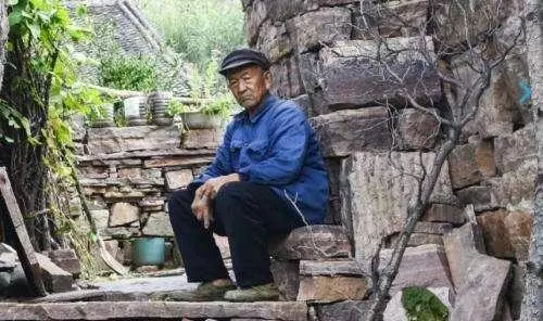 兩家在准婆家商量婚事,有人敲門,來人說的話,讓我不得不分手