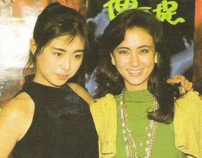 洪金寶老婆人稱「最美港姐」小他13歲,「一生未孕」卻為老公養4子被寵27年!