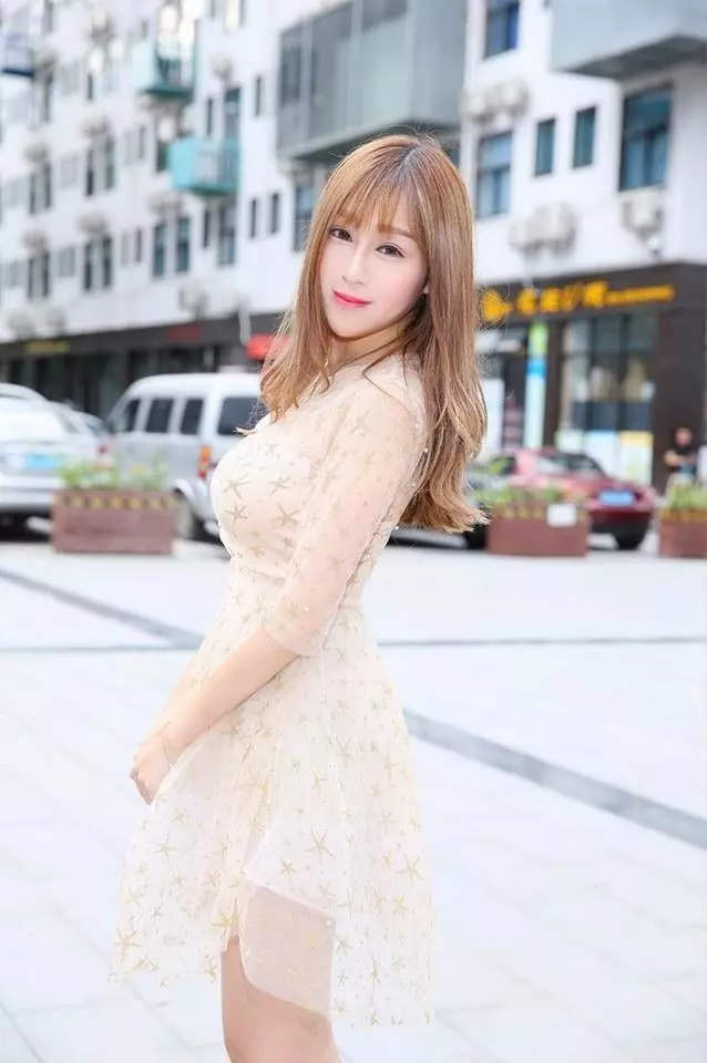 大叔求婚小模…遭嗆「先交出豪宅」!影片流出 網全驚嚇:本人長這樣?