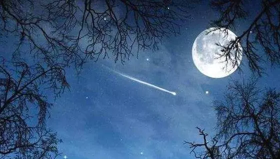 心理學:哪個月圓之夜你最喜歡?測你的另一半會不會害怕失去你