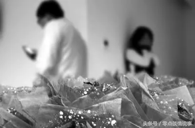 嫁入豪門一年,公公偷偷塞給我四十萬,我委屈妥協,事後決定離婚