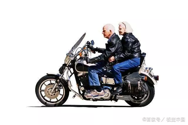 如果你愛一個男人,請給他一台摩托車,反之也可,最好是大排
