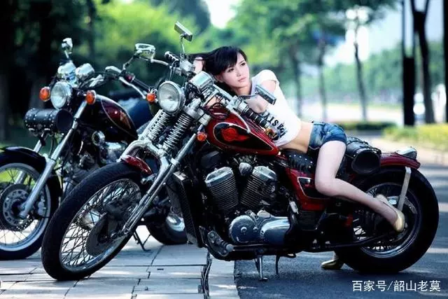 如果你愛一個男人,請給他一台摩托車,反之也可,最好是大排
