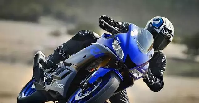 山葉正式發布新一代YZF-R3 平民的跑車