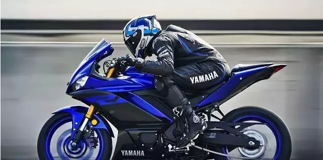 山葉正式發布新一代YZF-R3 平民的跑車