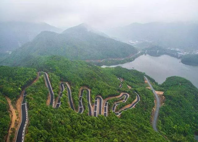 最好的風景在路上,隱藏於浙江深處的六條自駕公路