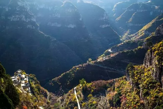 岳飛的後代為避世在太行深處建了一個世外桃源——岳家寨