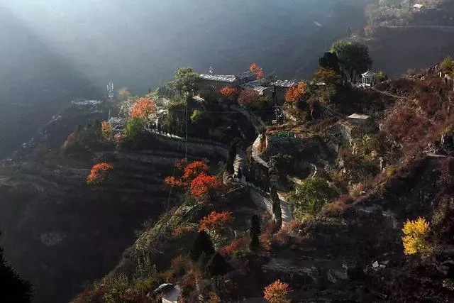 岳飛的後代為避世在太行深處建了一個世外桃源——岳家寨