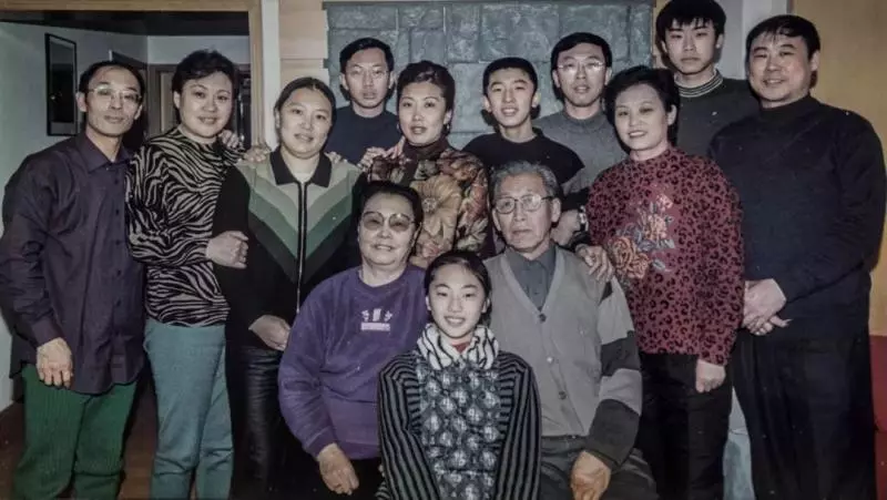 愛的力量：相愛80年 彌留之際深情一吻 老伴奇蹟痊癒