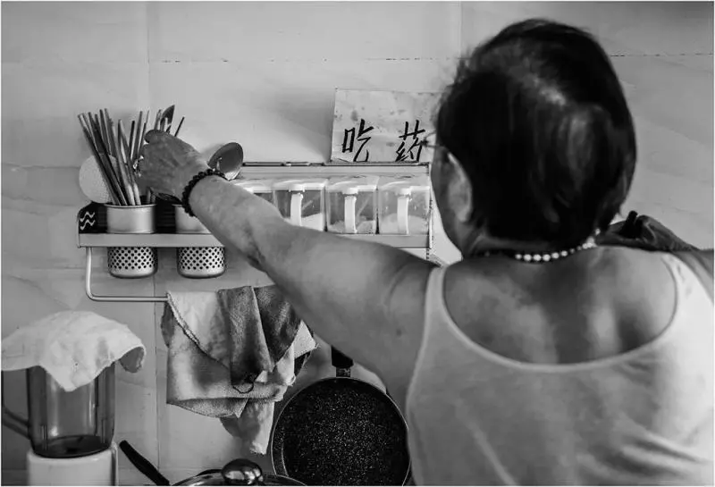 愛的力量：相愛80年 彌留之際深情一吻 老伴奇蹟痊癒