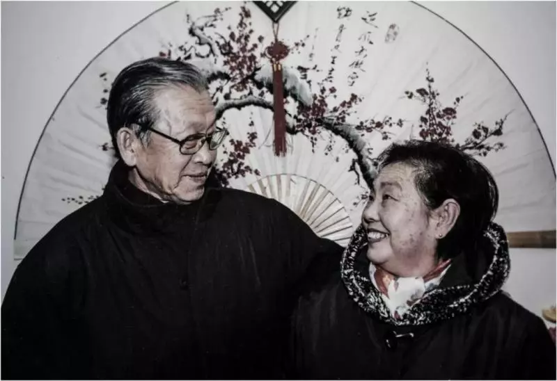 愛的力量：相愛80年 彌留之際深情一吻 老伴奇蹟痊癒