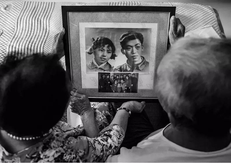 愛的力量：相愛80年 彌留之際深情一吻 老伴奇蹟痊癒