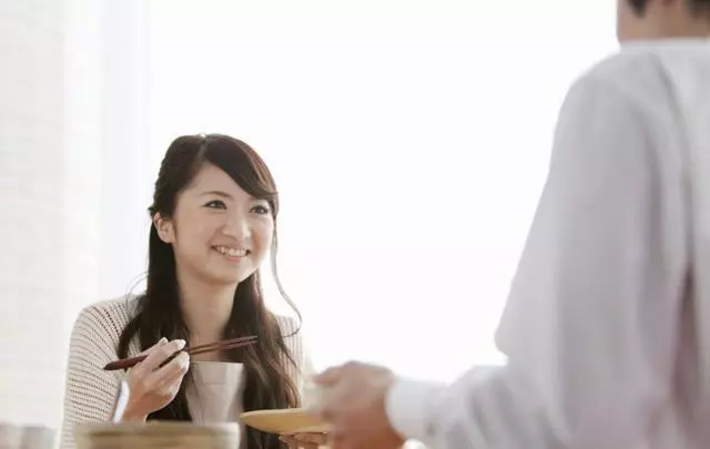 結婚當天,我老婆哭了,是我罵哭的,就連岳父大人都覺得我做的對