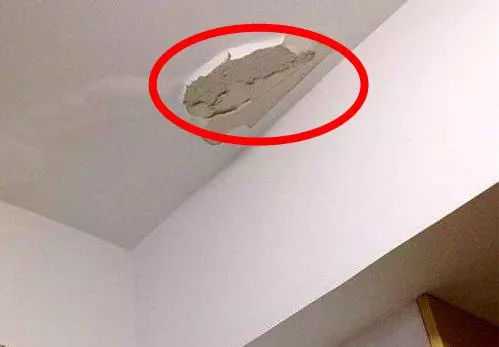 牆面起皮發霉不用找裝修工,老師傅教你一招,連女人都能修補好