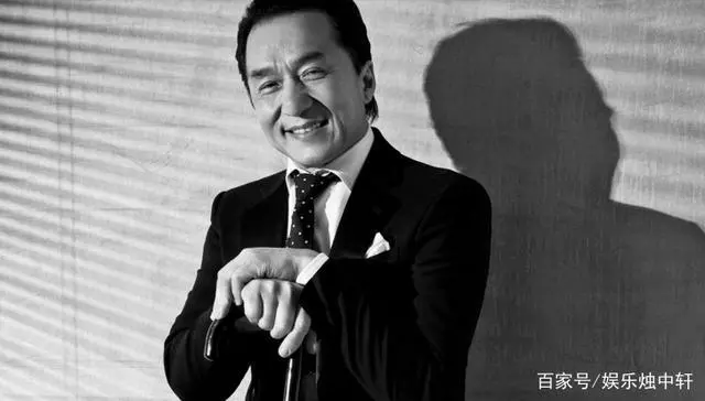 揭露影視圈「潛規則」,涉事導演30多名,被封殺後她回應不後悔