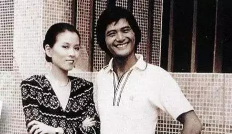 結婚32年恩愛如初!周潤發「曾對妻子說不會結婚」 如今兩人相知相惜一路走來:牽手共度平淡的餘生