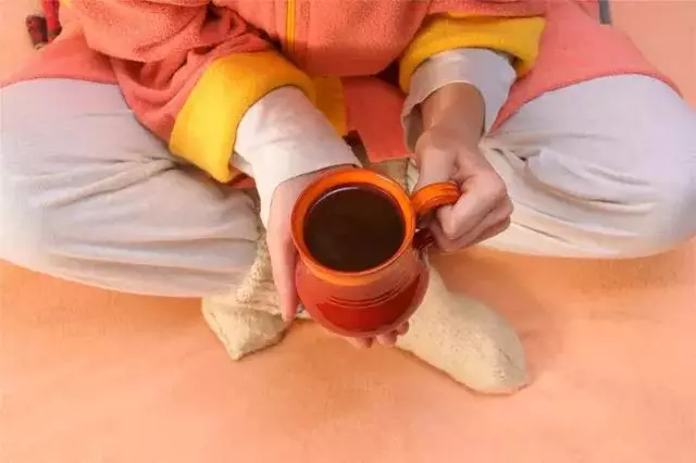 手腳冰涼的人有救了!7招讓你暖上整個秋冬