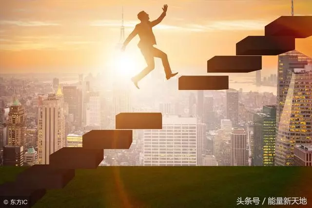 別人瞧不上你,你就越要努力,別人打擊你,你越要做出成績來