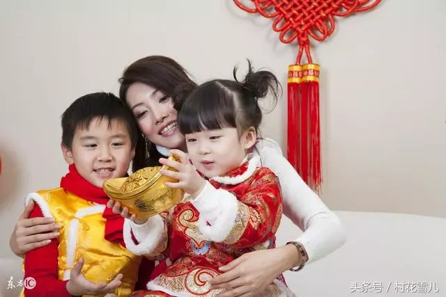 我生下女兒,婆婆百般疼愛,5歲侄子無意中一話,我情緒失控