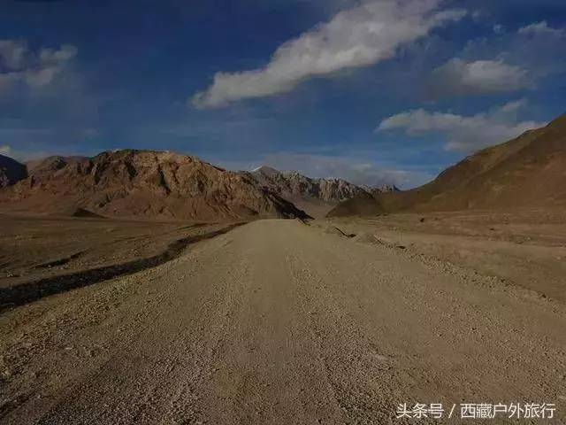 被稱為「最西藏」的進藏路線,帶你走進人跡罕見的新藏線