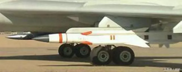 中國新型戰機亮相:可全面封鎖南海,輕鬆刺穿美軍航母防空圈