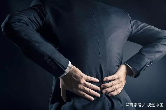 這種睡姿易傷腰,三個動作,每天在家做一做,告別腰腿痛!