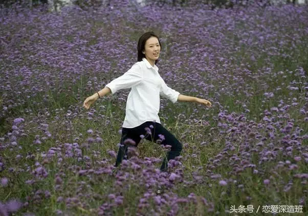 單身小叔子借我十萬元,老公去世後,他的報恩方式讓我夜不能眠