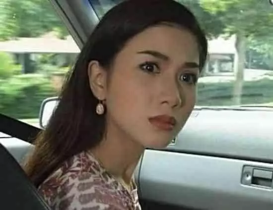 嫁對男人!吳鎮宇不忘婚禮承諾「從沒讓妻子做家務」,當了「21年吳太太」一直被寵愛著!